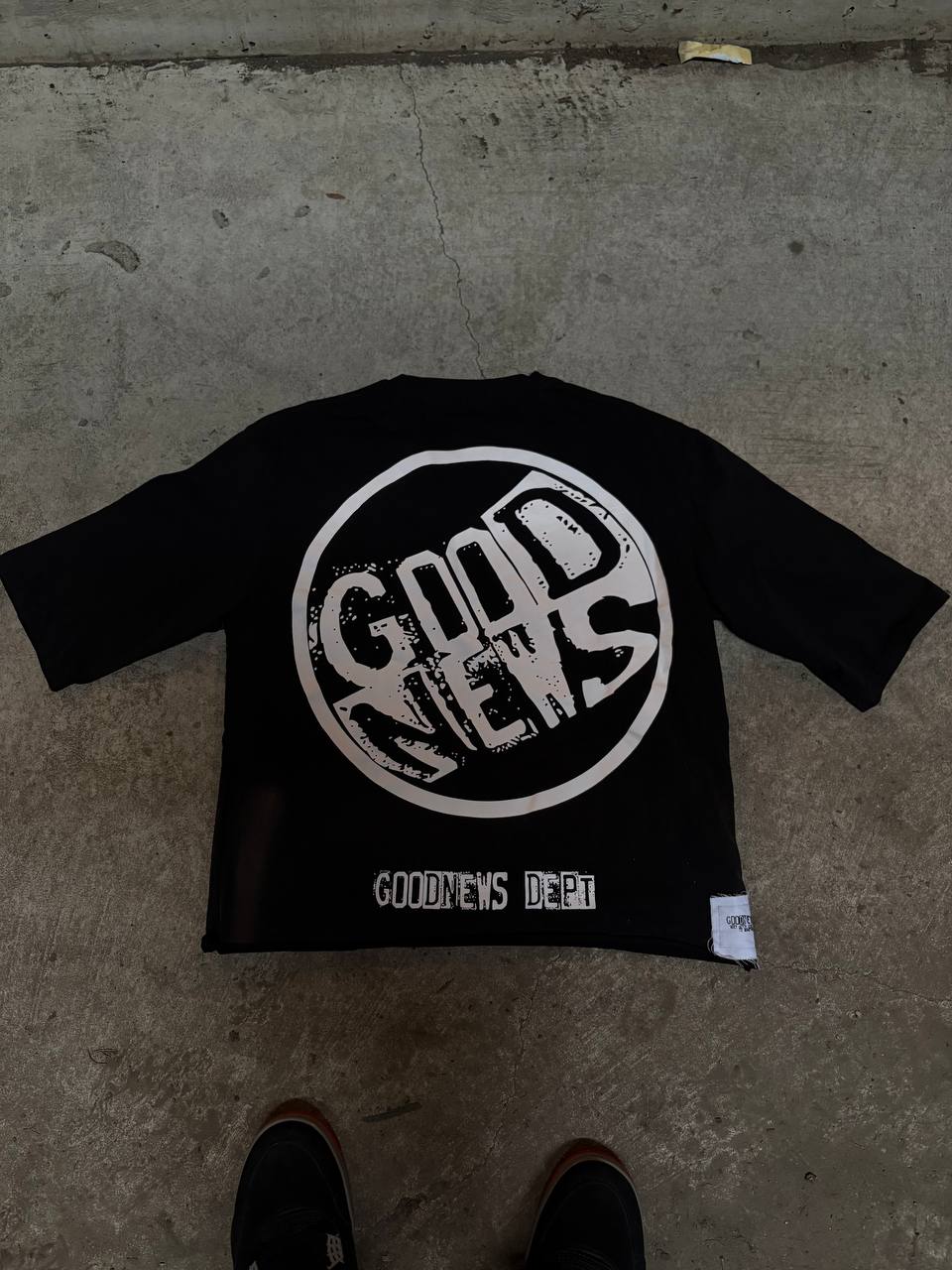 Goodnews tee